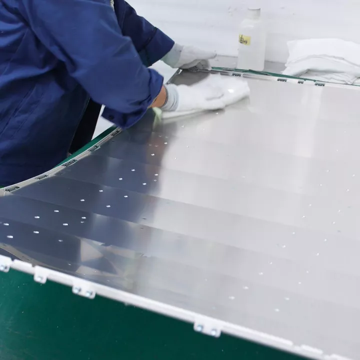 Dobra e curvamento CNC de chapas metálicas