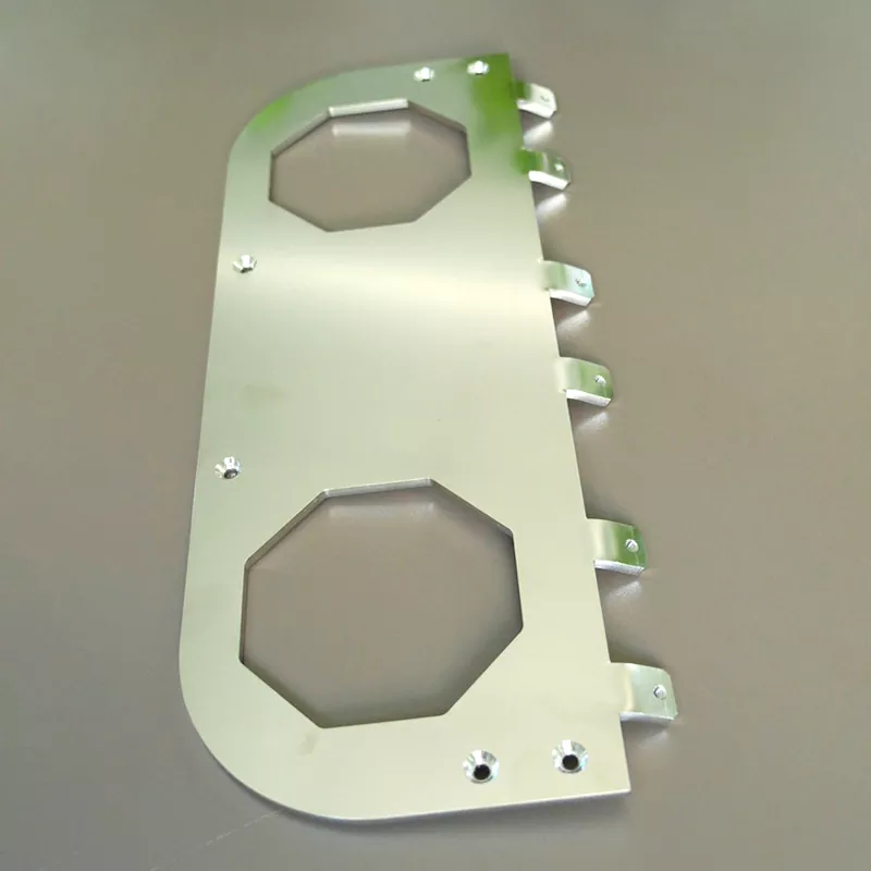Chapa metálica de gabinete elétrico CNC
