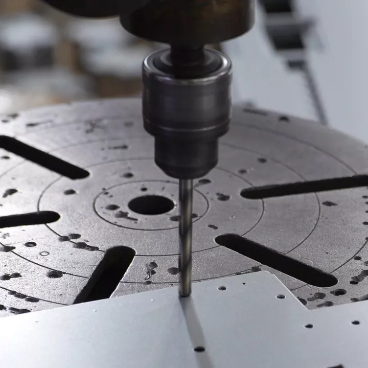 Fabricação de chapas metálicas CNC